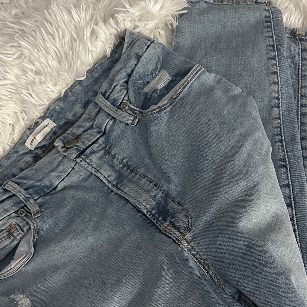 Good American Light Blue Straight Leg Jeans - Picture 2 of 4